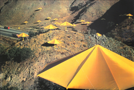 Affiche originale / Original poster de CHRISTO & Jeanne-Claude. The Umbrellas - Japan-USA 1984-91 - Tejon Ranch, USA Site.