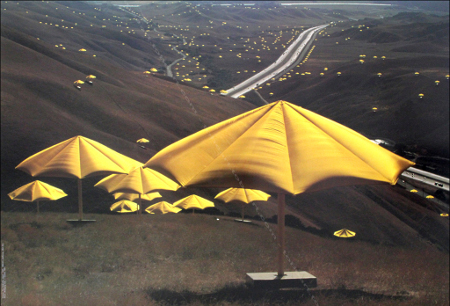 Affiche originale / Original poster de CHRISTO & Jeanne-Claude. The Umbrellas - Japan-USA 1984-91 - Tejon Ranch, USA Site.